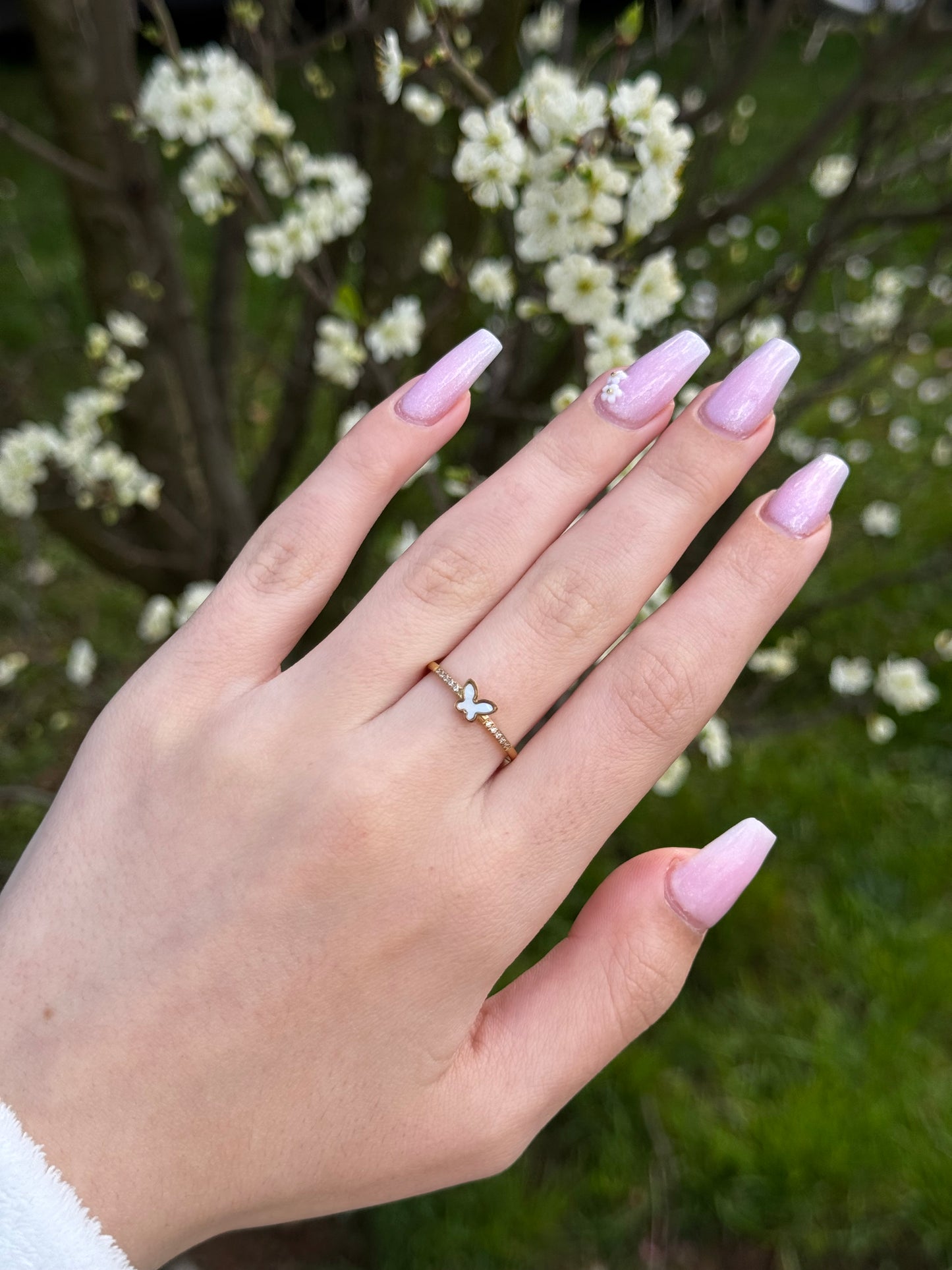 Butterfly ring