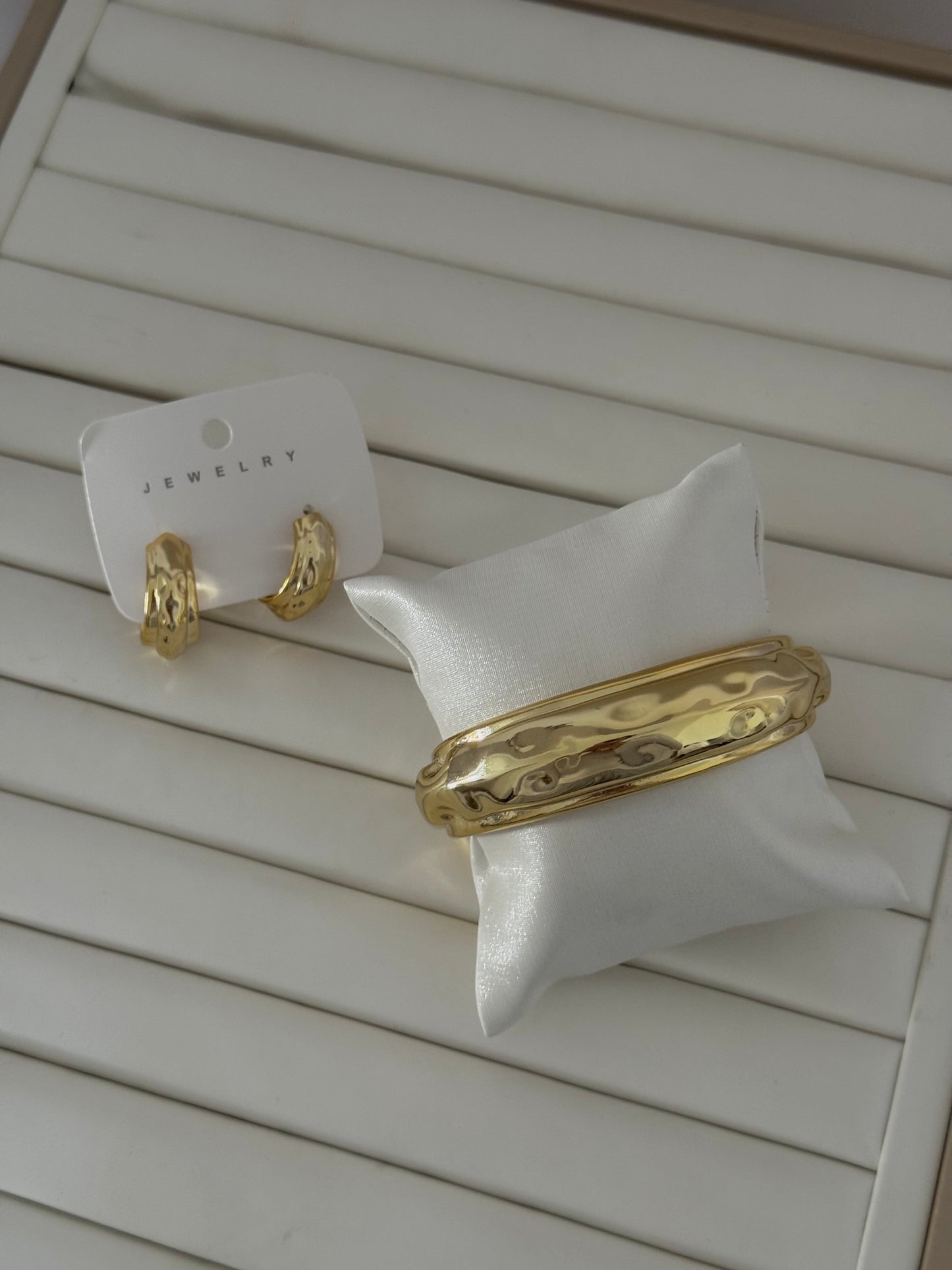 Bracelet and Earrings set