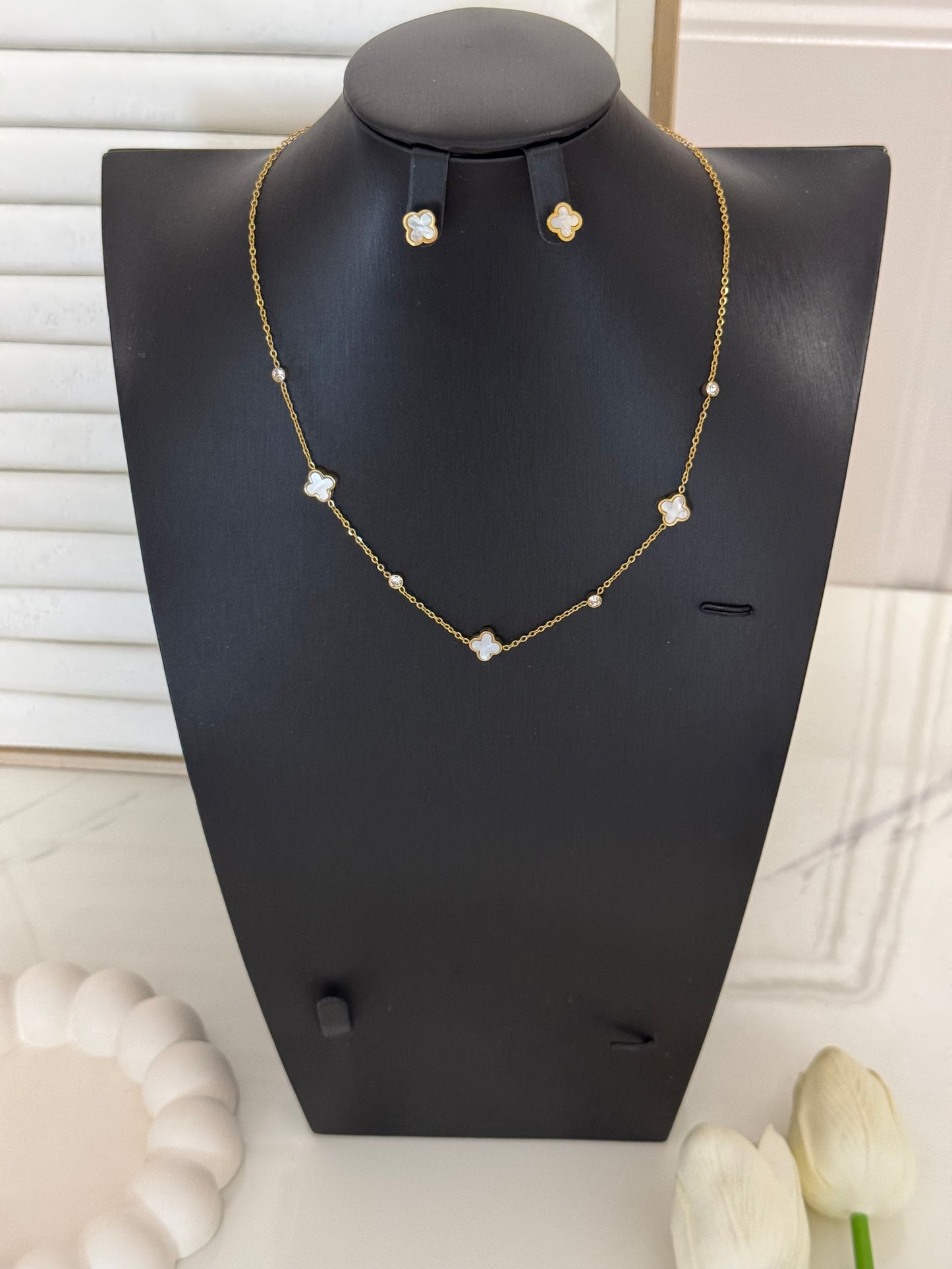 Necklace and Bracelet Set