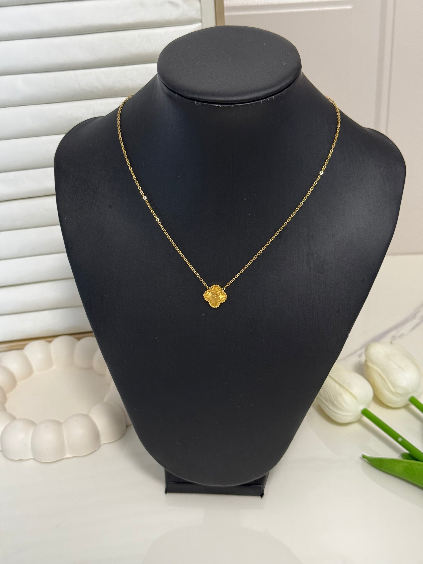 Leaf Clover Necklace