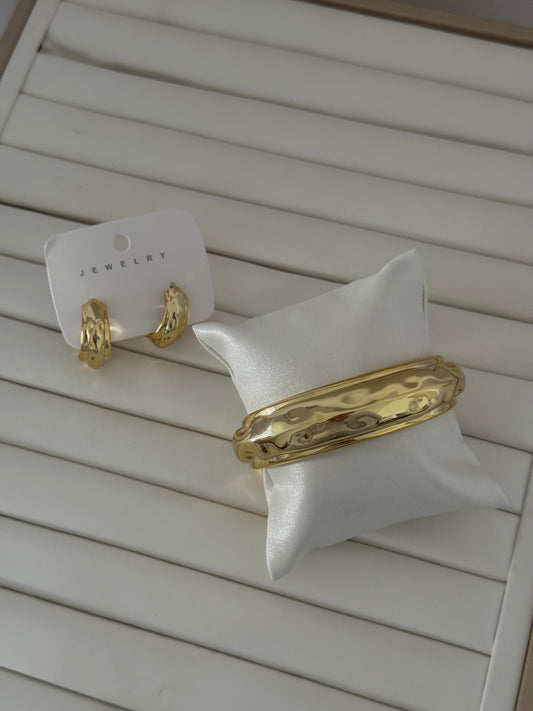 Bracelet and Earrings set