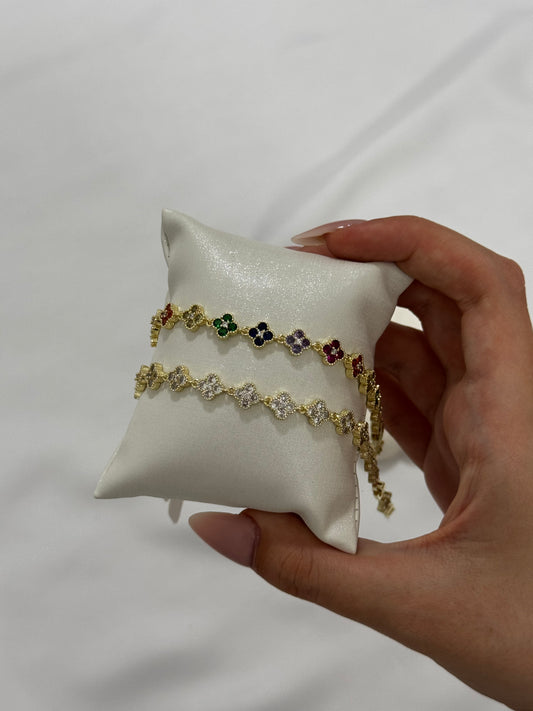 Leaf clover bracelets