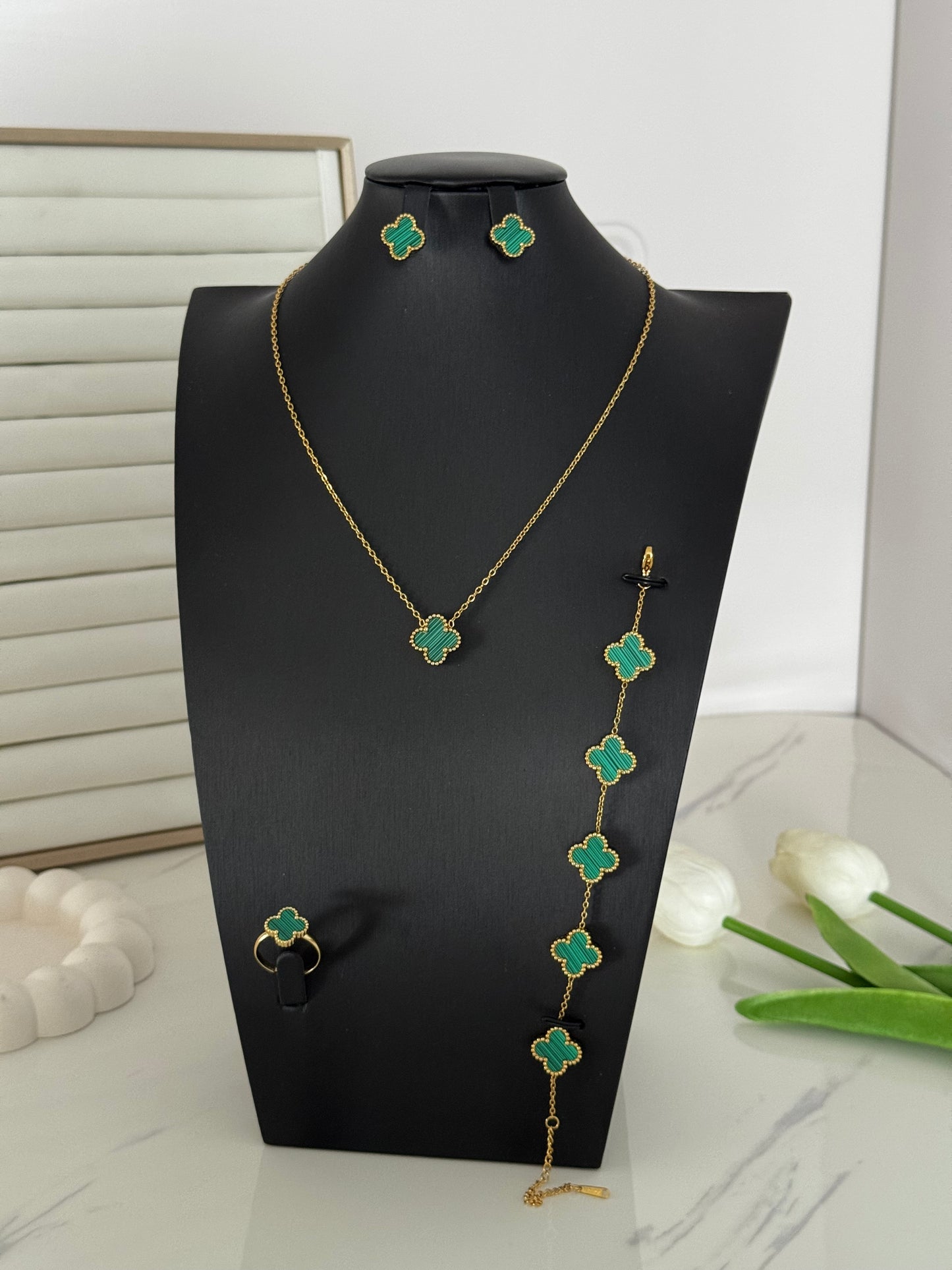 Green Jewelry Set