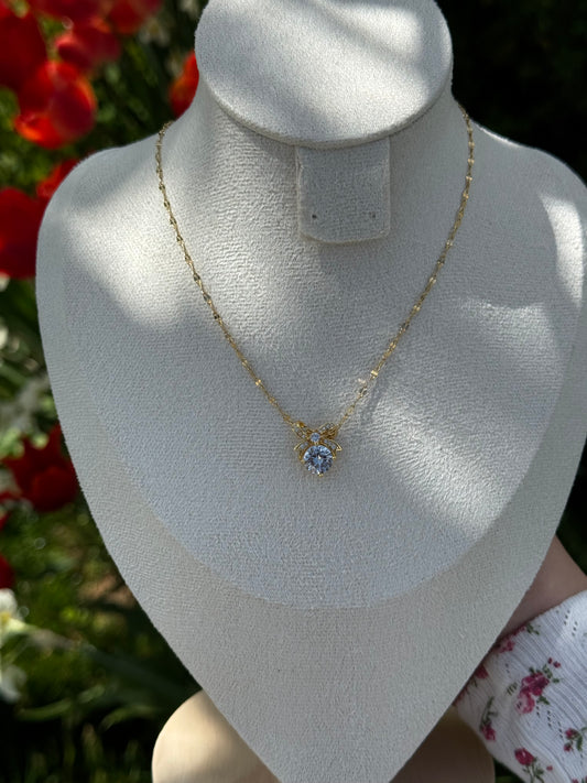 Bow Necklace
