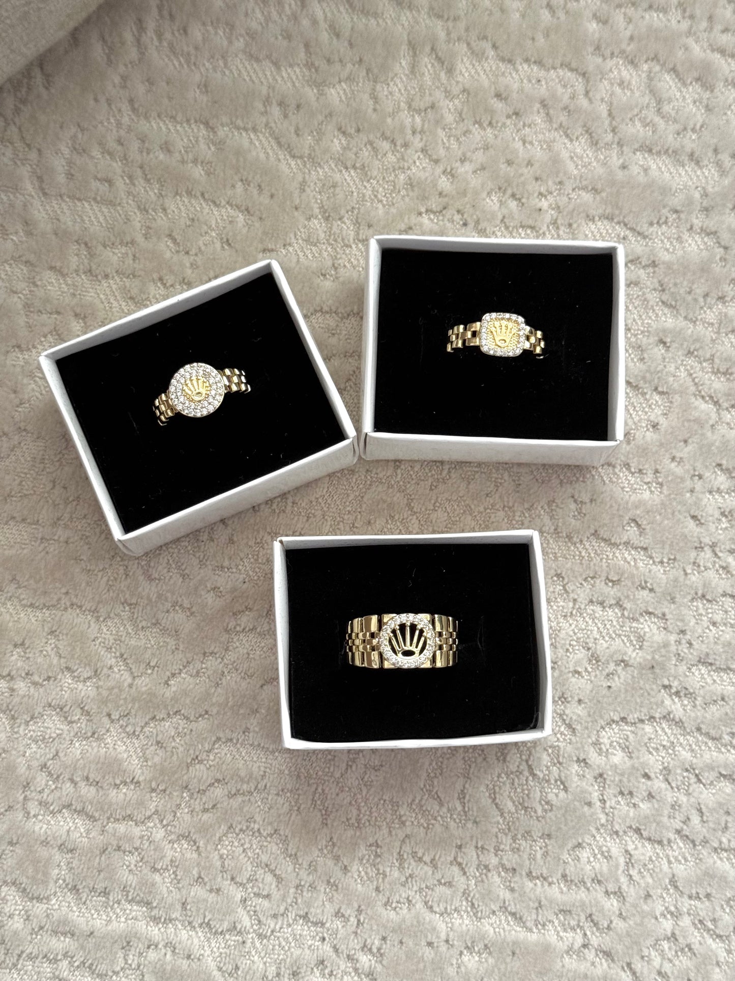 Unaza Rings