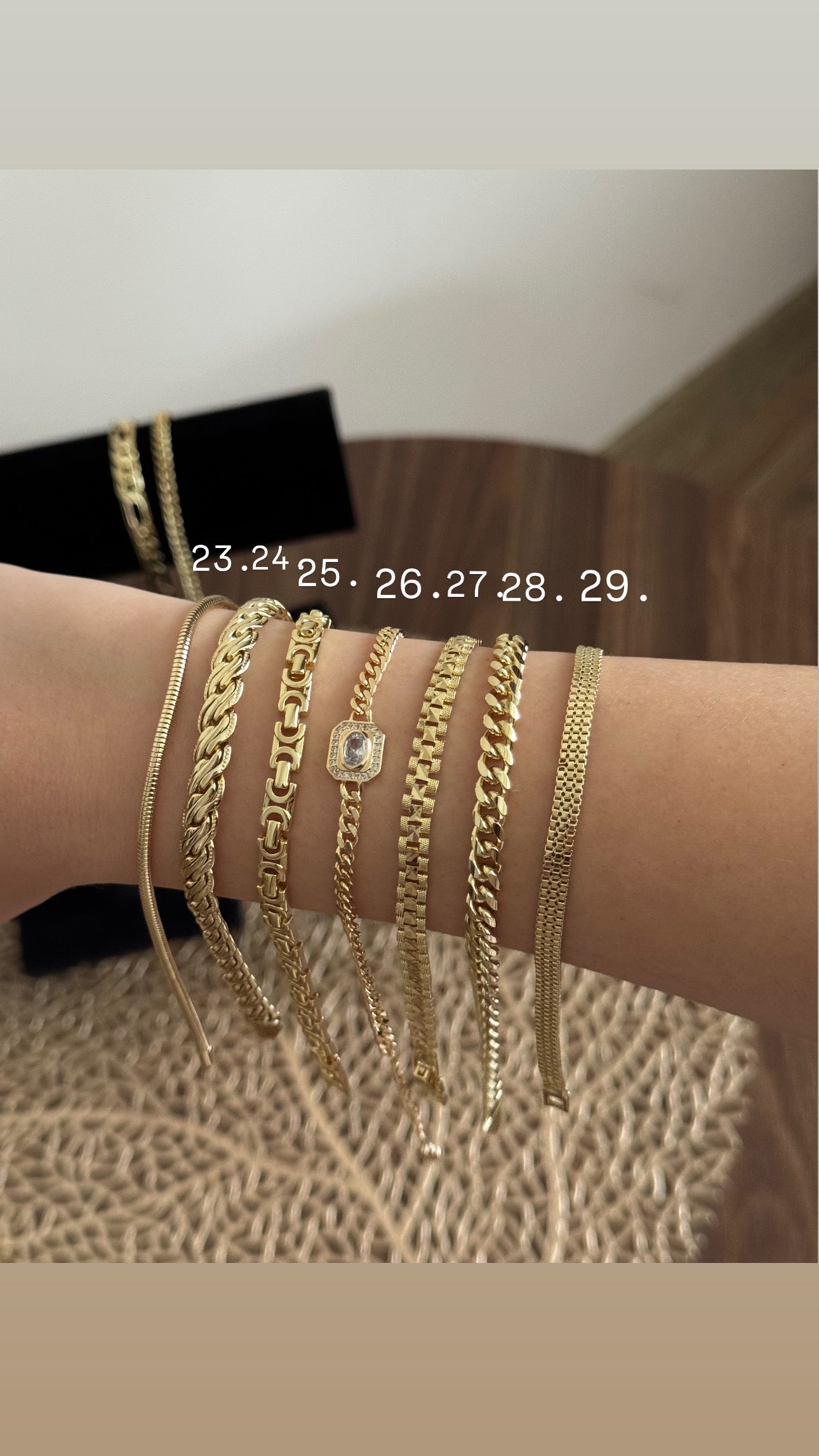 Bracelets te flakruar ne ari
